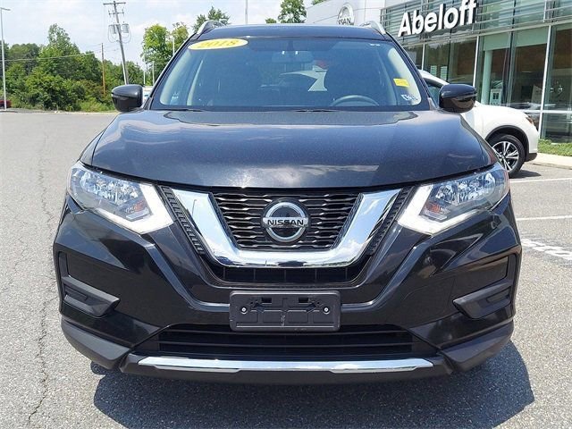 2018 Nissan Rogue SV photo 2