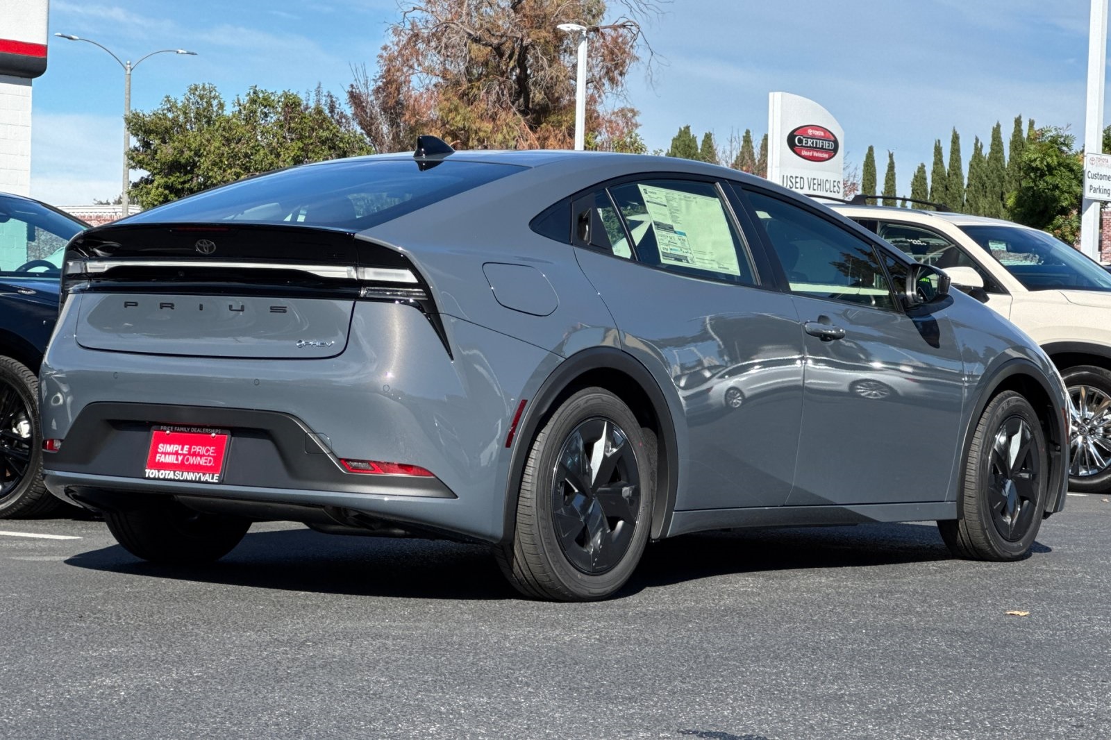 2026 Toyota Prius Plug-in Hybrid SE photo 3