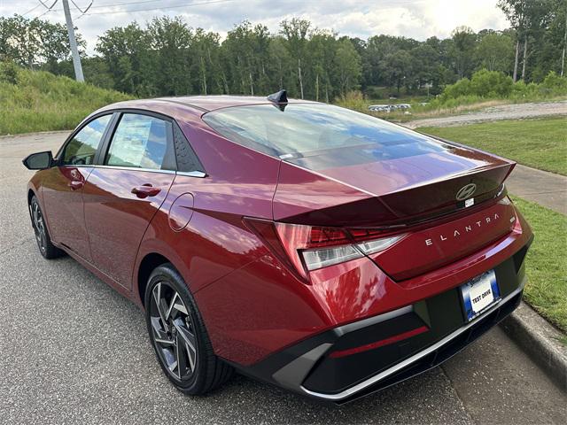 2025 Hyundai Elantra Hybrid Limited photo 3