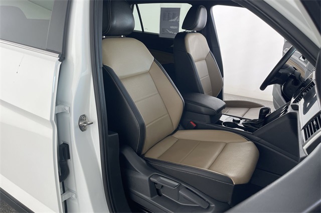 2023 Volkswagen Atlas Cross Sport SE Technology photo 43