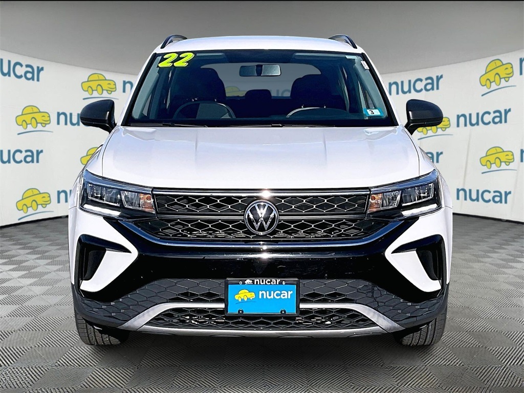 2022 Volkswagen Taos S photo 2