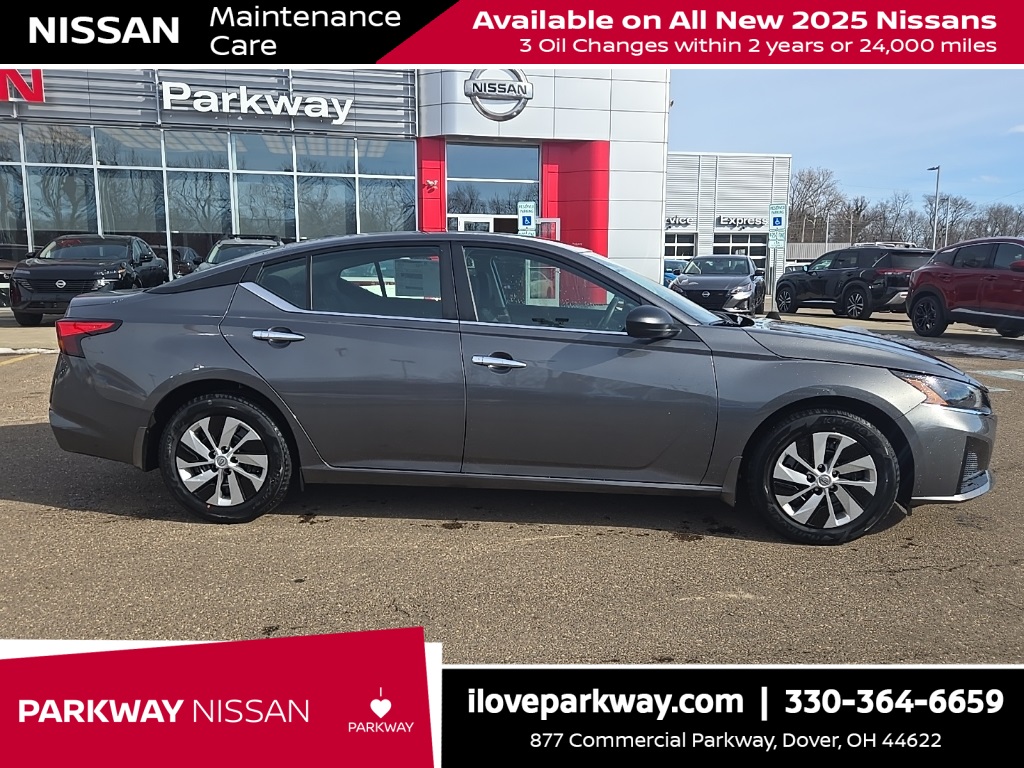 2025 Nissan Altima 2.5 S photo 8