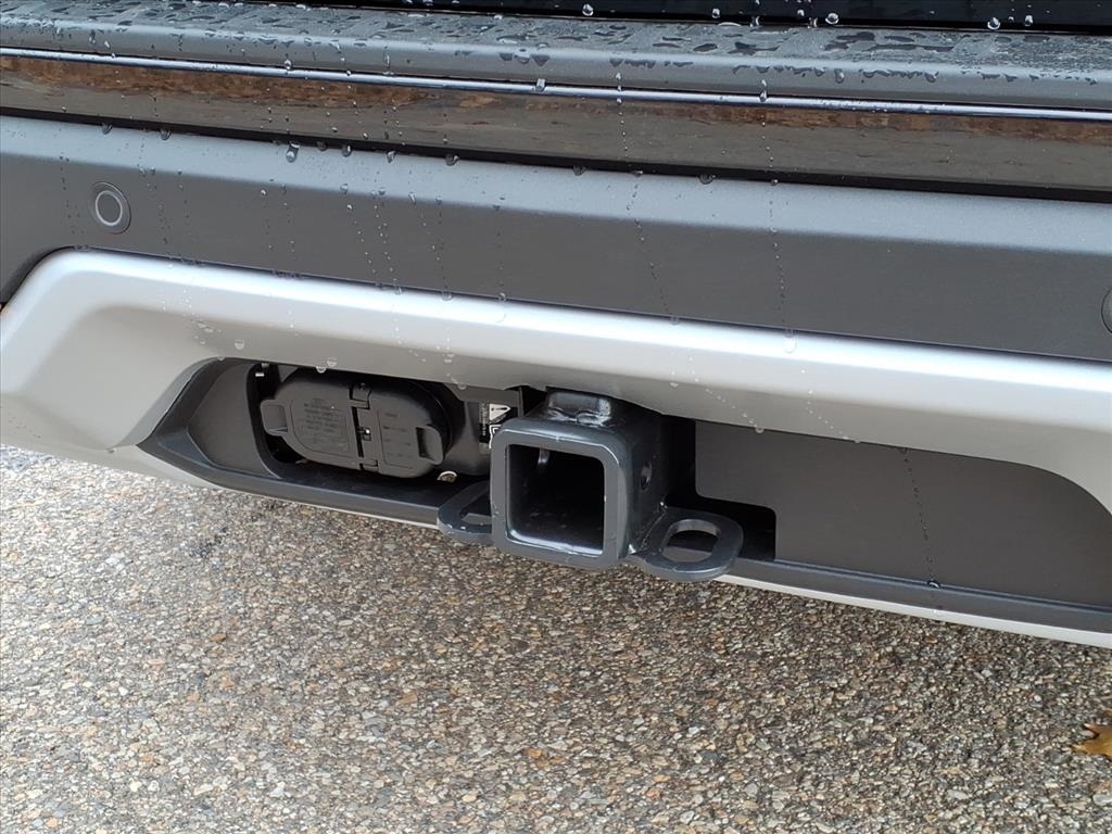 2026 Ford Explorer photo 3