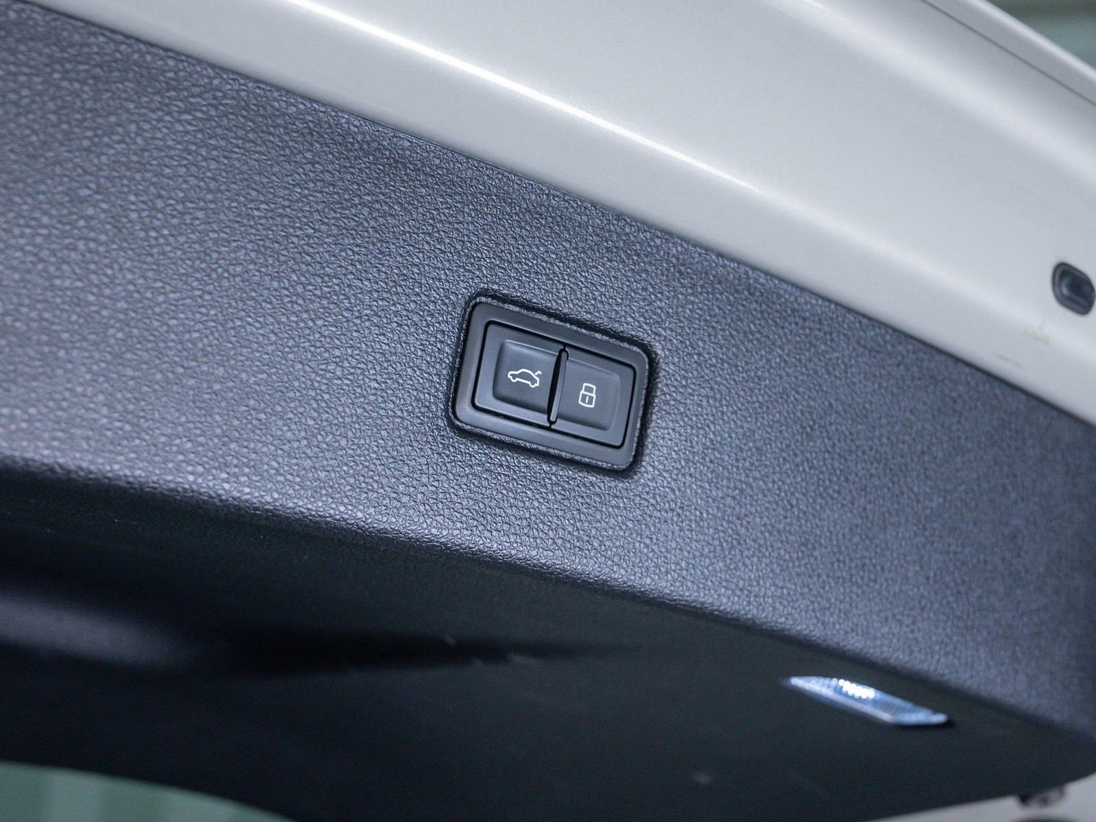 2021 Audi Q7 Premium Plus photo 8