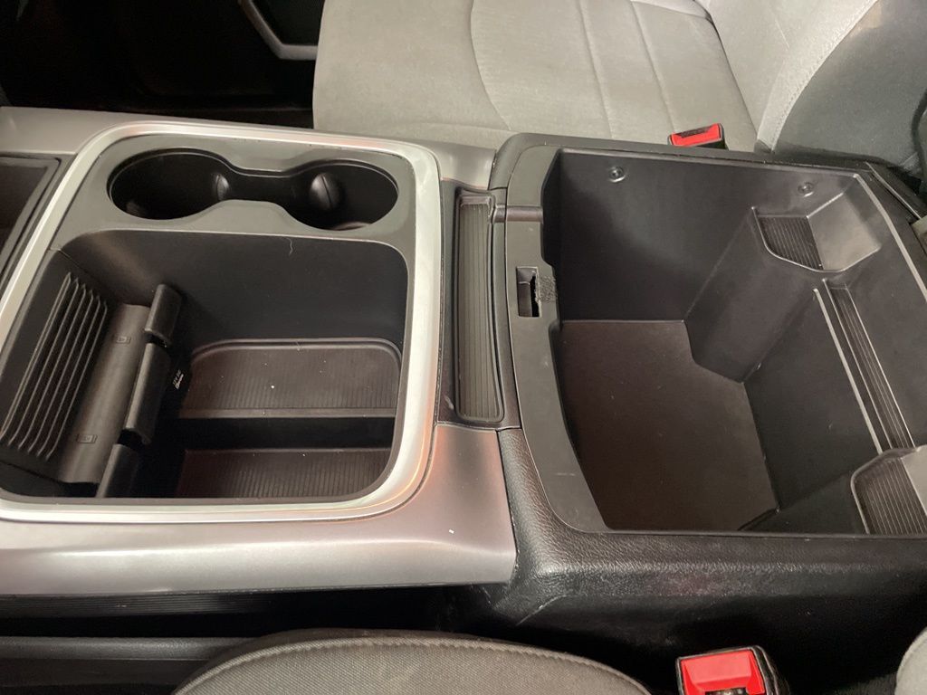 2023 Ram 1500 Classic SLT photo 32