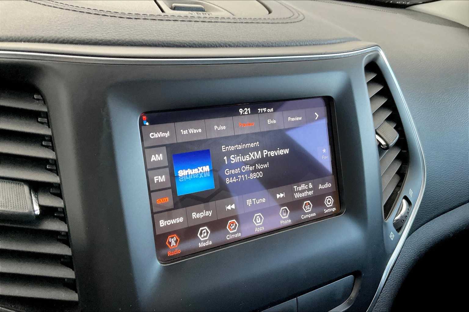 2019 Jeep Cherokee Latitude photo 27