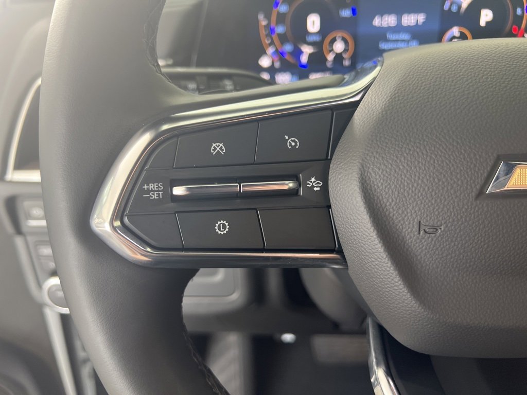 2025 Chevrolet Tahoe LT photo 2