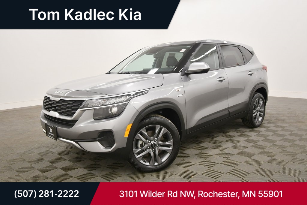 2023 Kia Seltos LX's photo