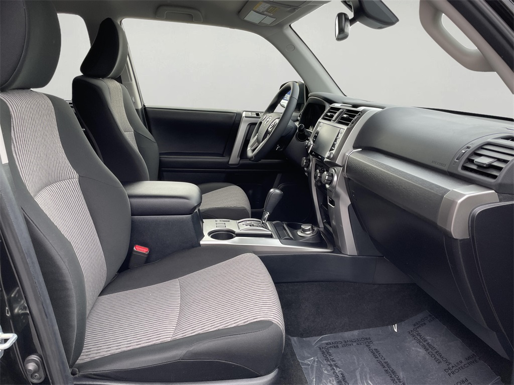2024 Toyota 4Runner SR5 photo 17