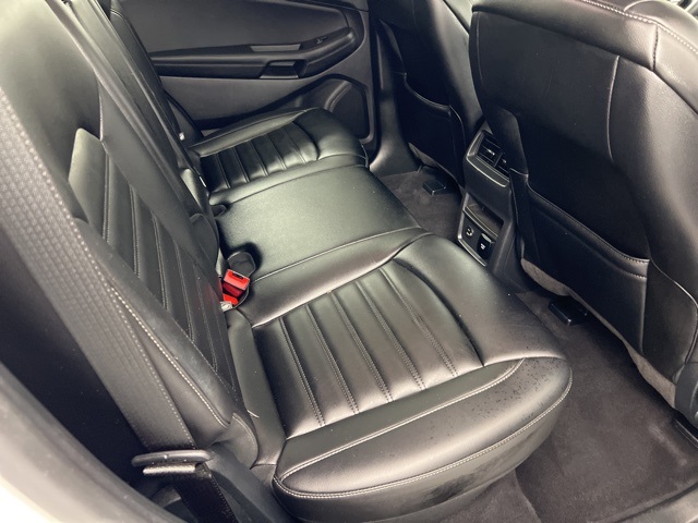 2022 Ford Edge SEL photo 23