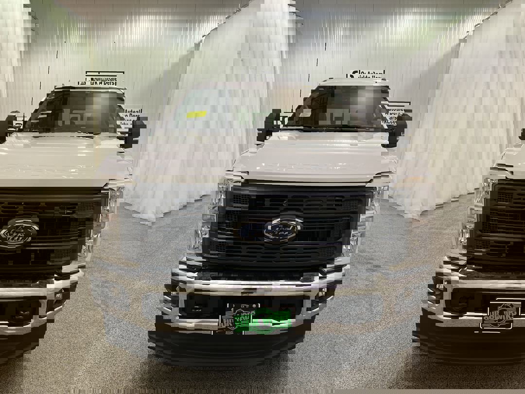 2025 Ford F-250 XL photo 2
