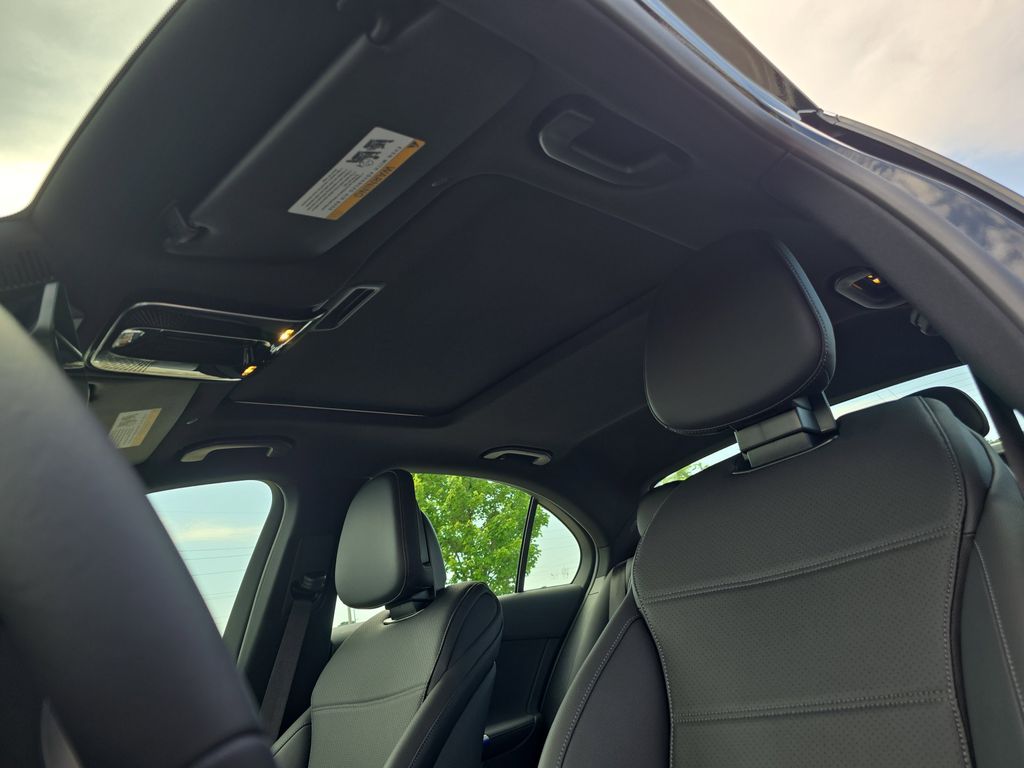 2025 Mercedes Benz C 300 photo 31