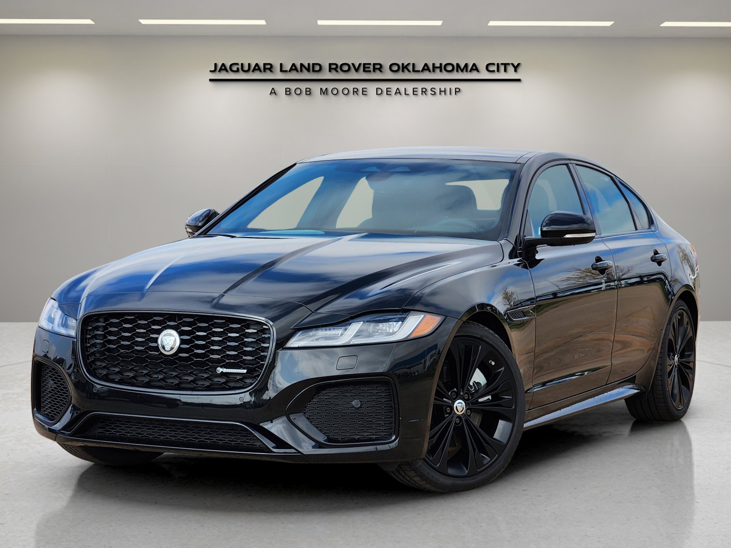 2024 Jaguar XF R-Dynamic SE's photo