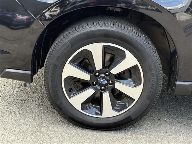 2018 Subaru Forester 2.5i Premium photo 12