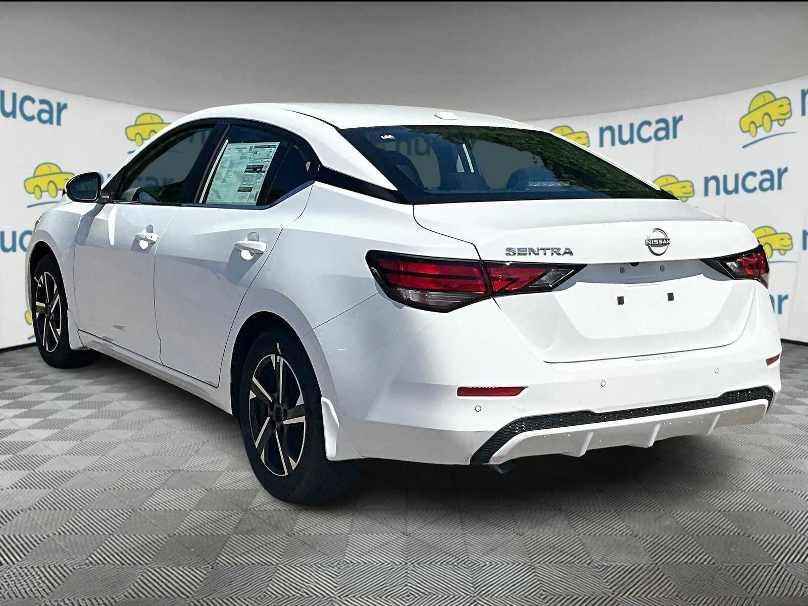 2025 Nissan Sentra SV photo 4
