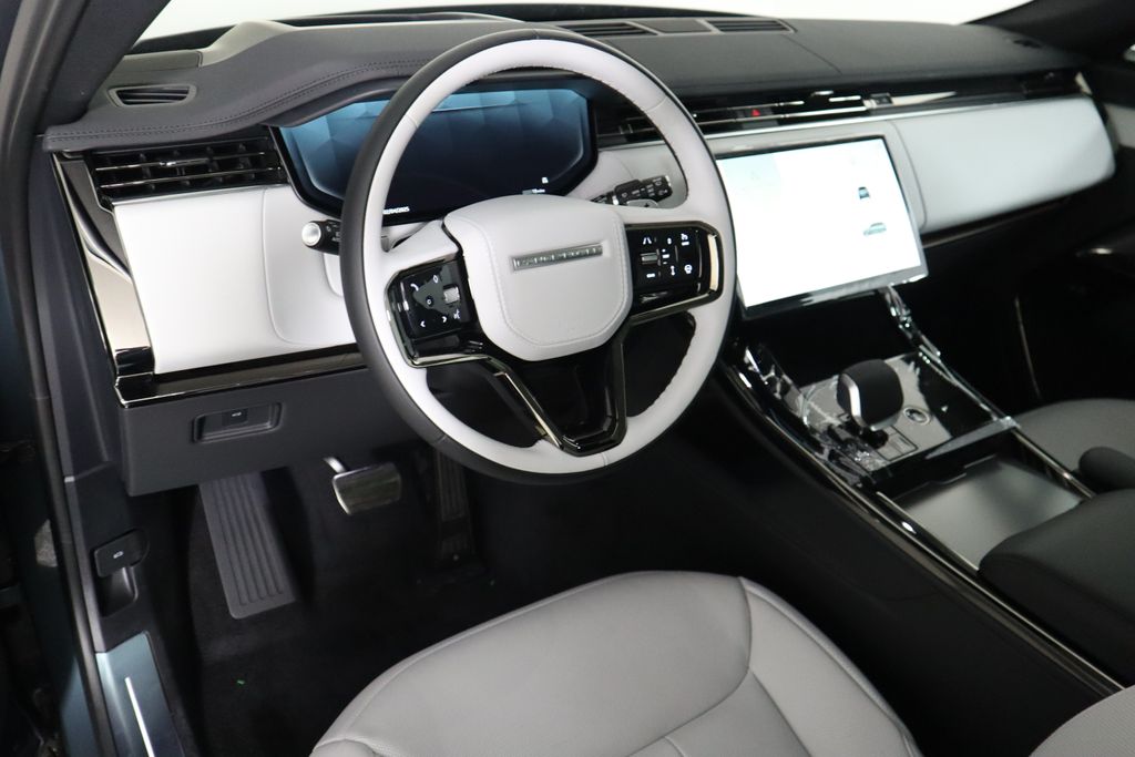 2025 Land Rover Range Rover Sport SE photo 10