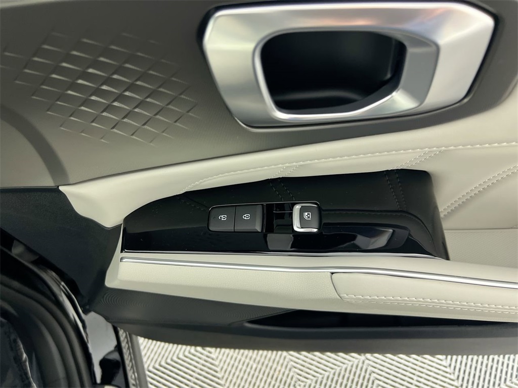 2025 Kia Sorento SX photo 30