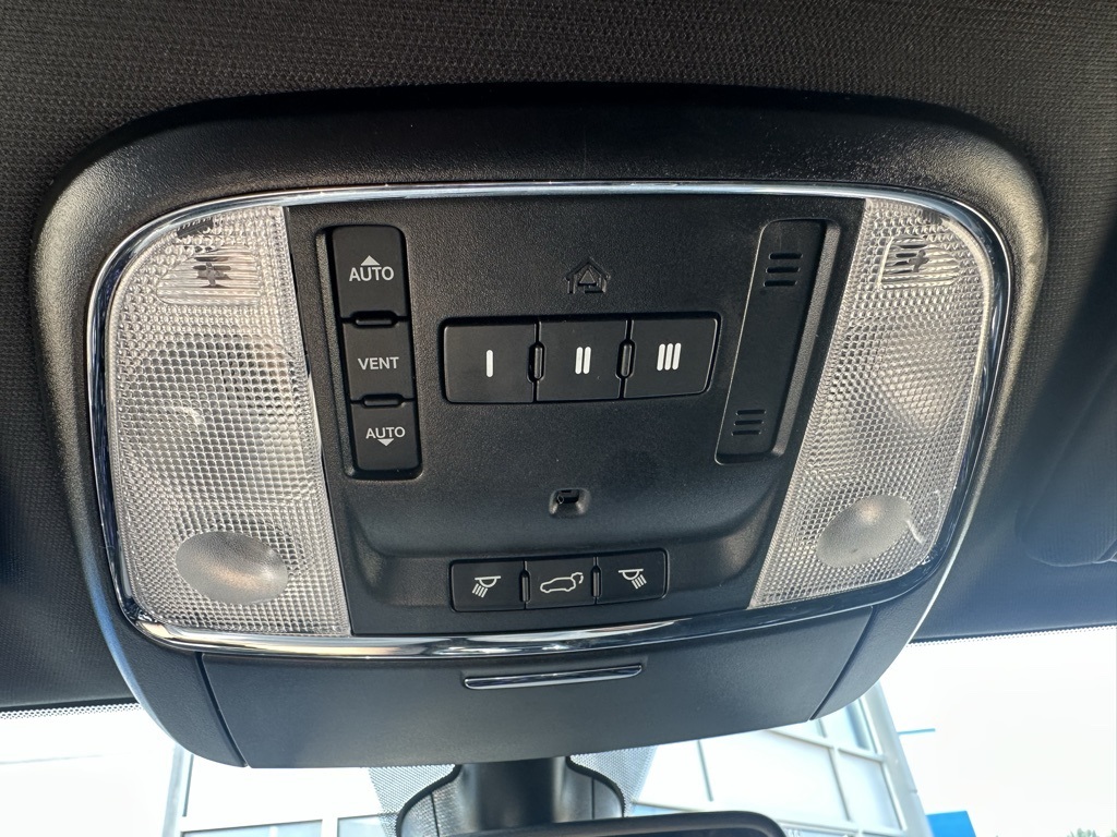 2019 Jeep Grand Cherokee Altitude photo 22
