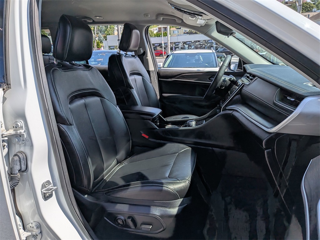 2023 Jeep Grand Cherokee Limited photo 23