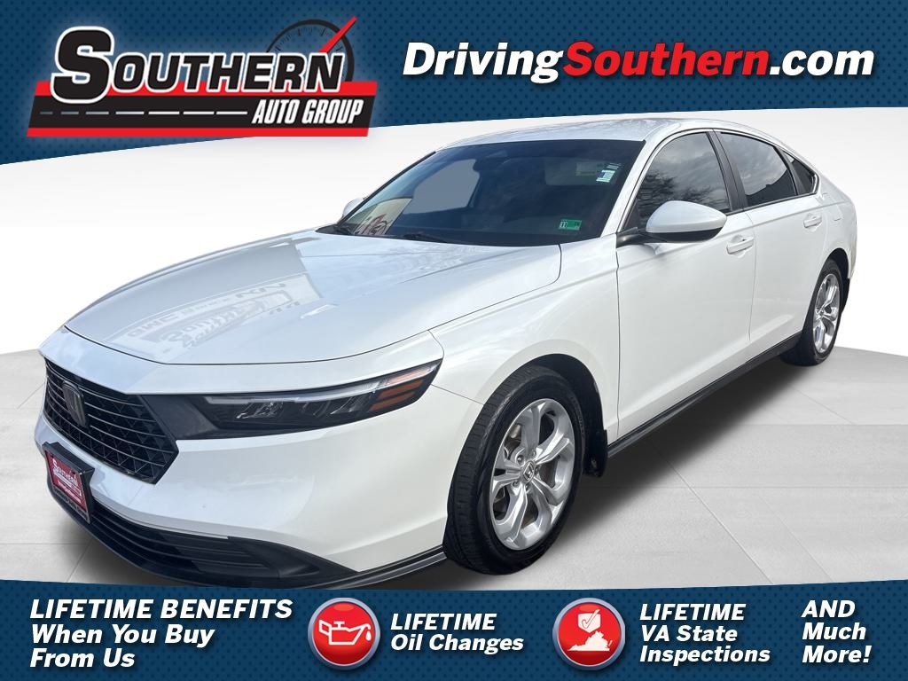 2023 Honda Accord LX's photo