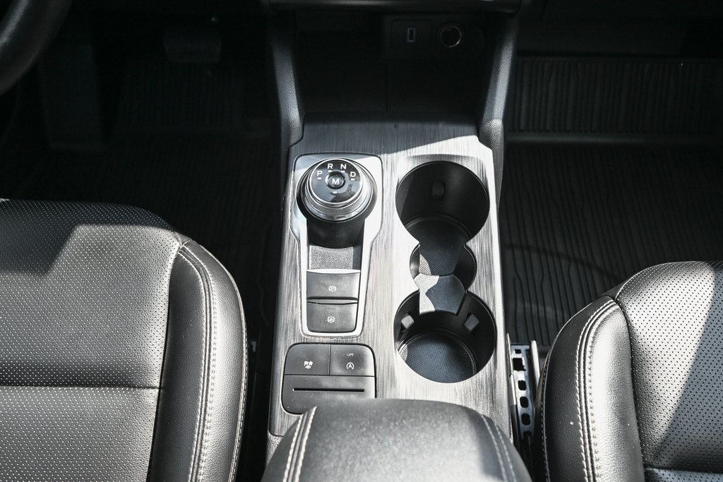 2020 Ford Escape SEL photo 26