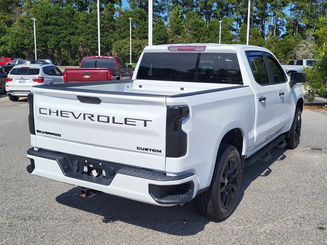 2022 Chevrolet Silverado 1500 Custom photo 2