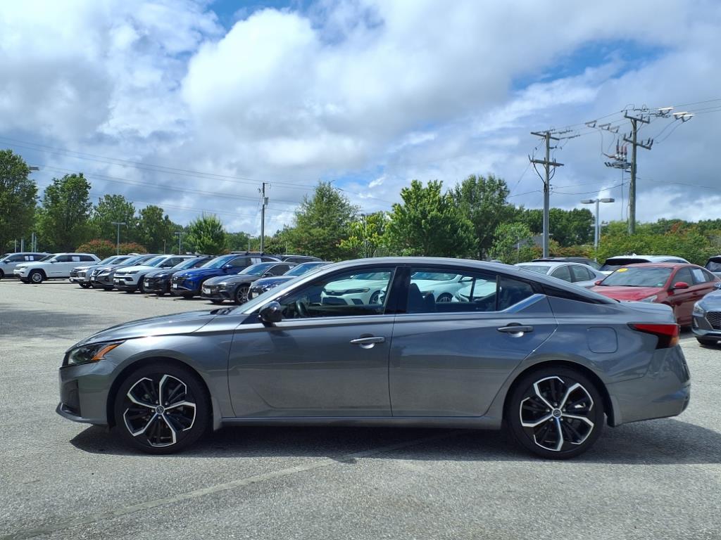 2024 Nissan Altima 2.5 SR photo 6