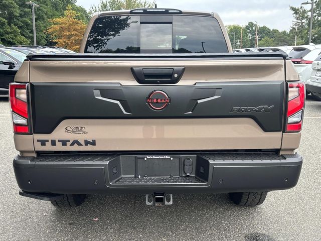 2023 Nissan Titan PRO-4X photo 4