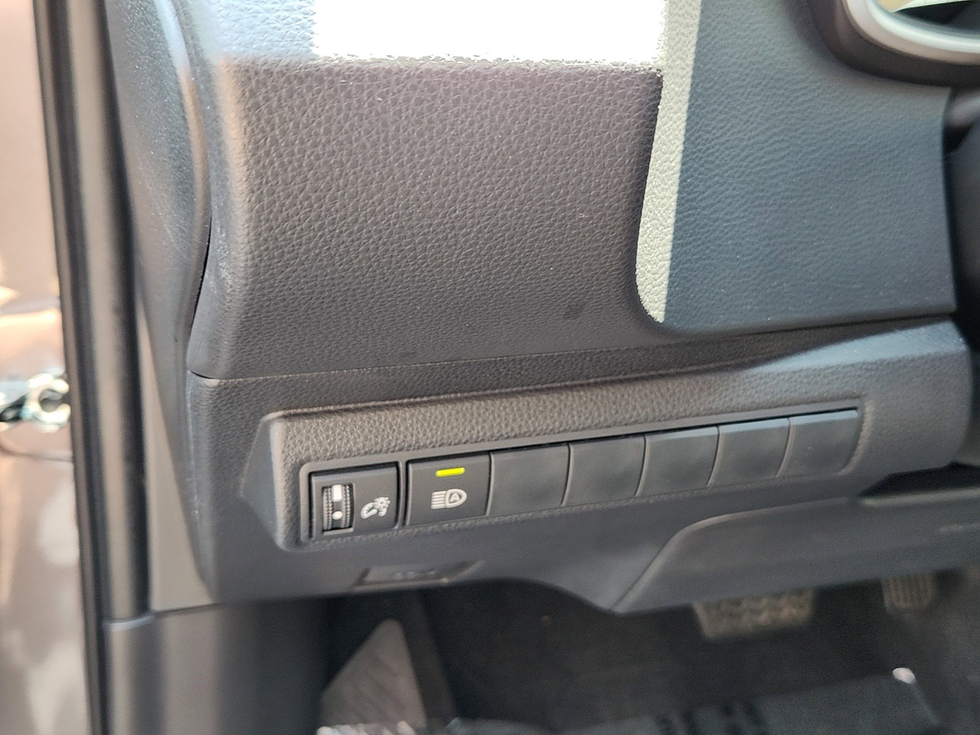 2025 Toyota Corolla XSE photo 12
