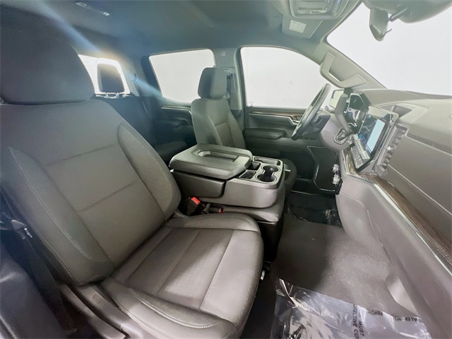 2024 Chevrolet Silverado 1500 RST photo 21