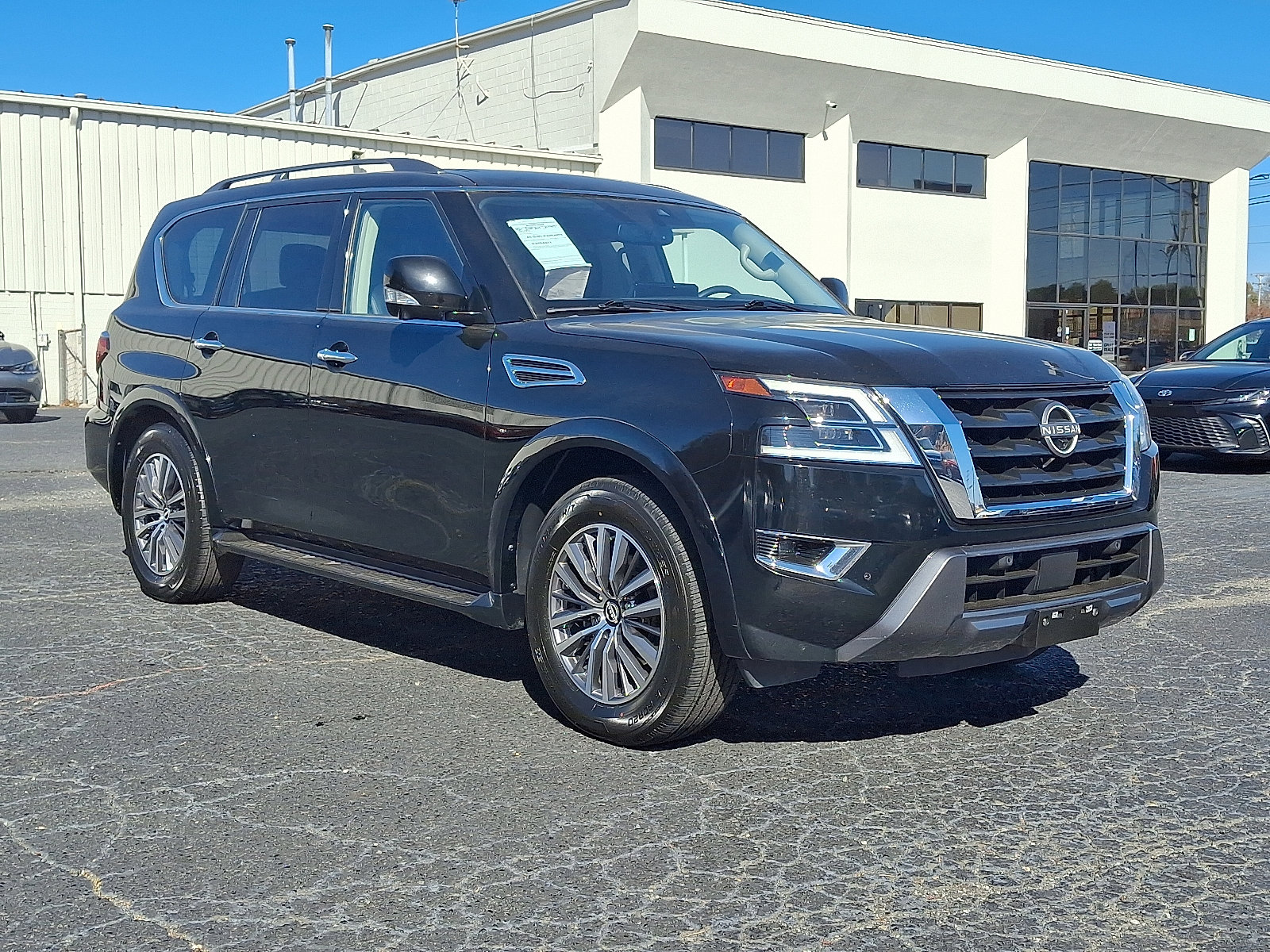 2023 Nissan Armada SL's photo