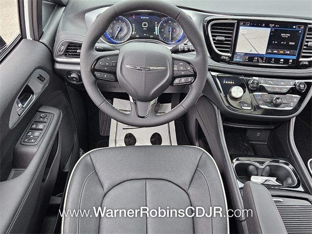 2026 Chrysler Pacifica Limited photo 7