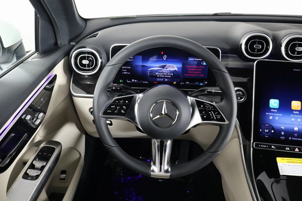 2026 Mercedes Benz GLC 300 photo 3