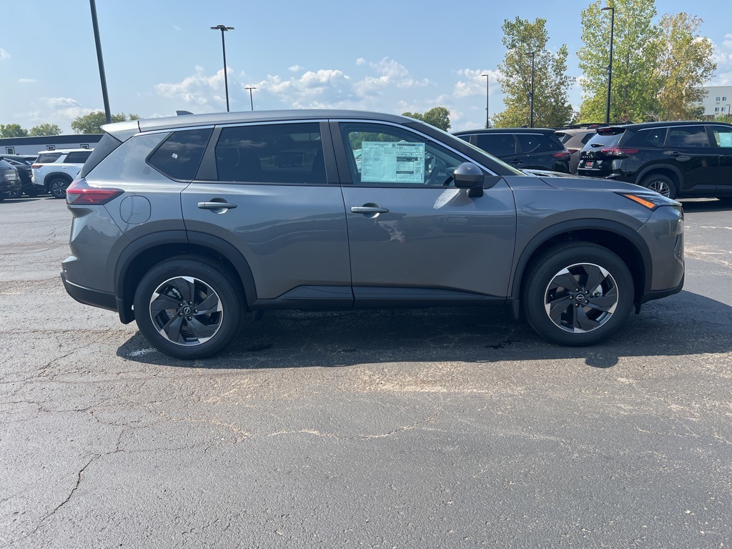 2026 Nissan Rogue SV photo 2