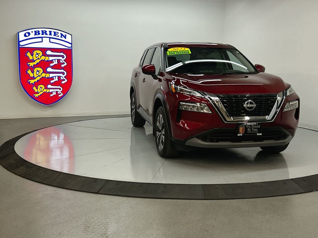 2023 Nissan Rogue SV's photo