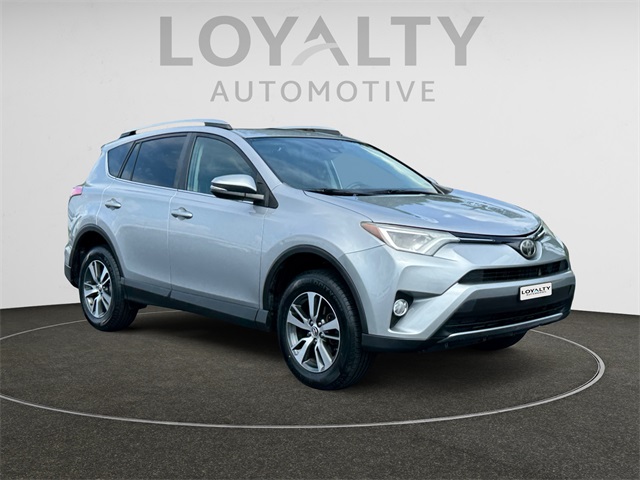 2017 Toyota RAV4 XLE photo 7