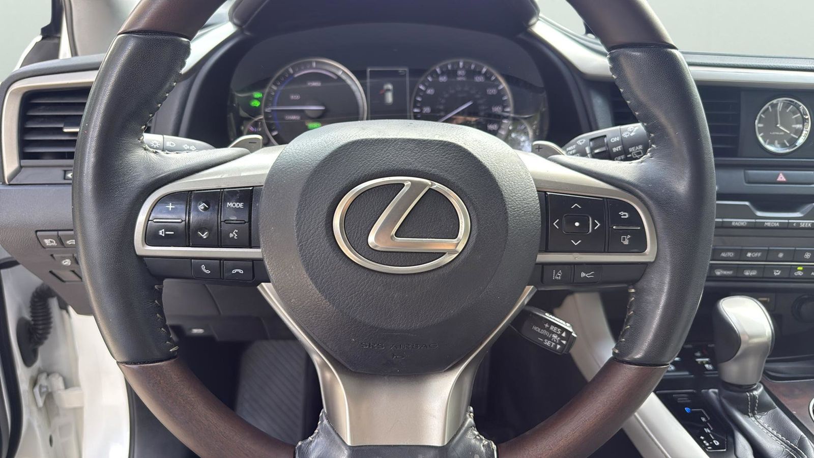 2020 Lexus RX 450h Premium photo 16