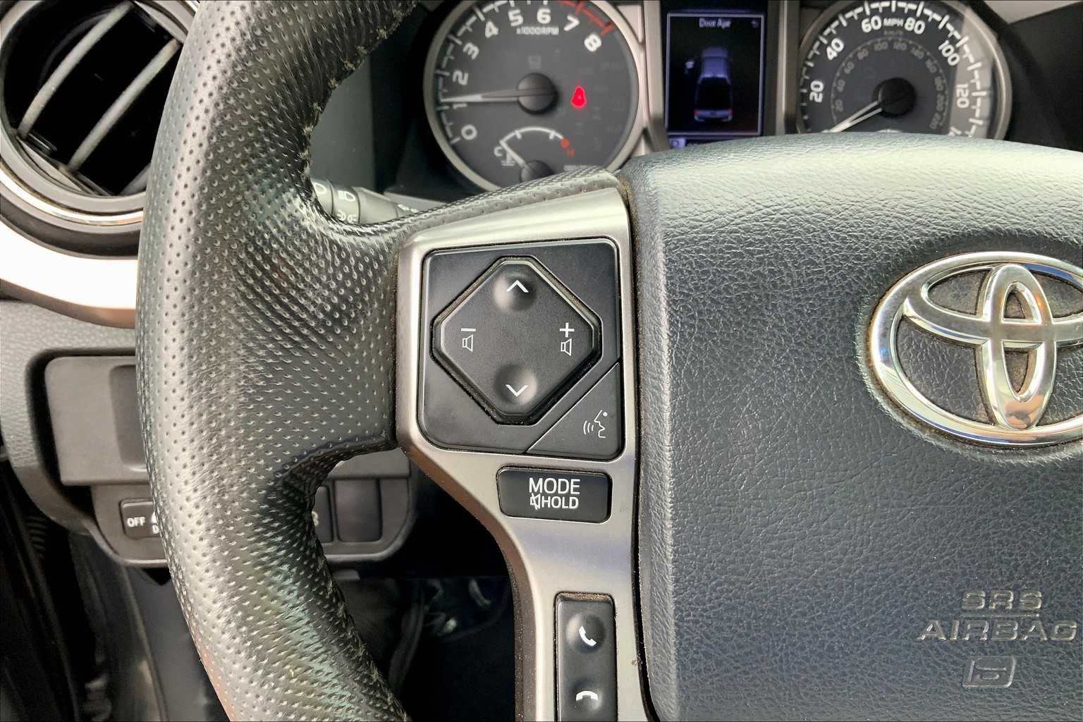 2019 Toyota Tacoma SR5 photo 20