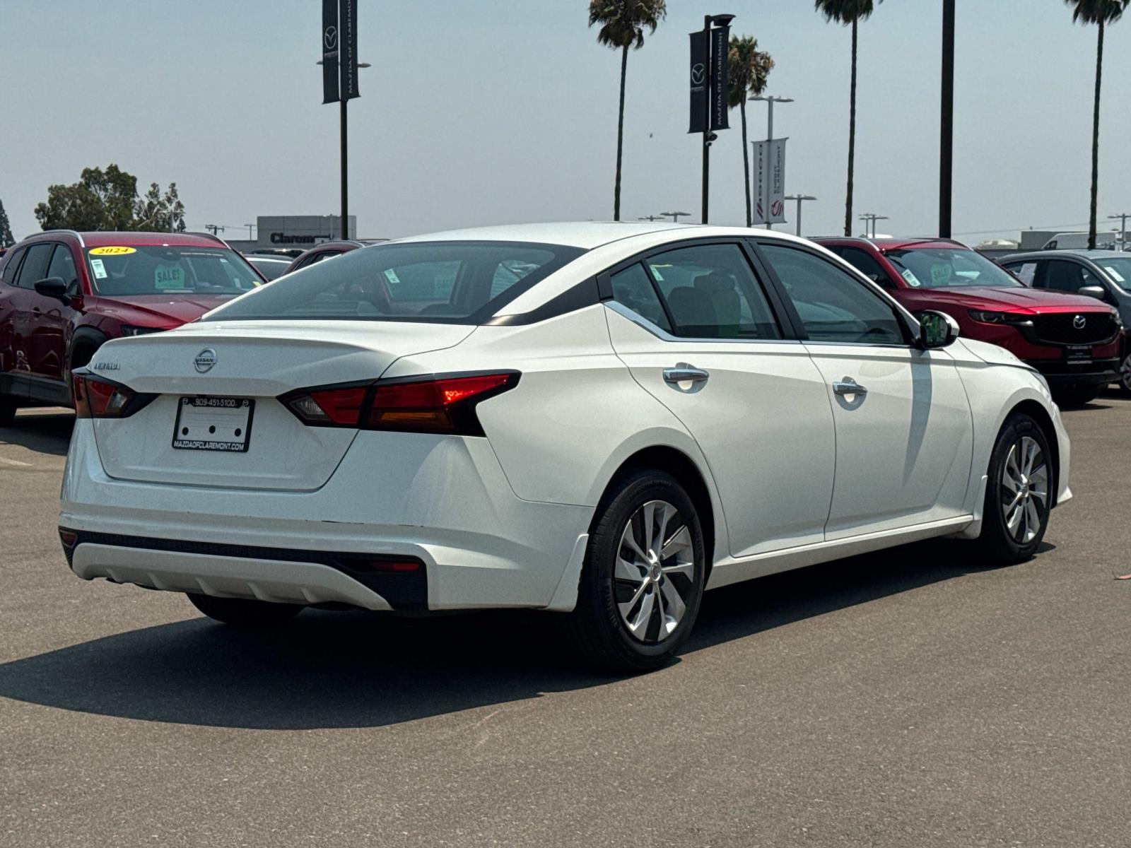 2021 Nissan Altima 2.5 S photo 2