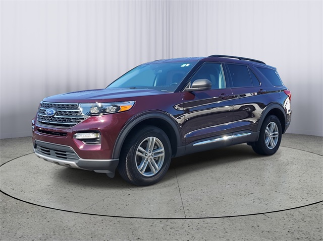 2023 Ford Explorer XLT photo 2