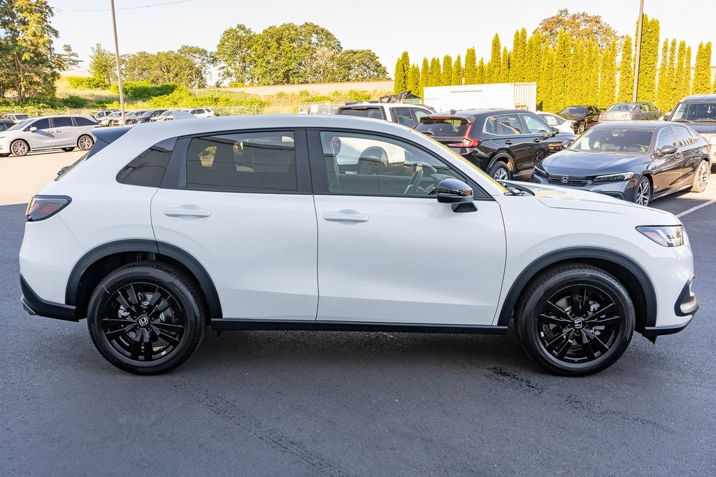 2026 Honda HR-V Sport photo 3