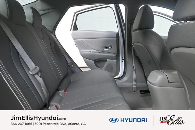 2022 Hyundai Elantra SEL Convenience photo 19