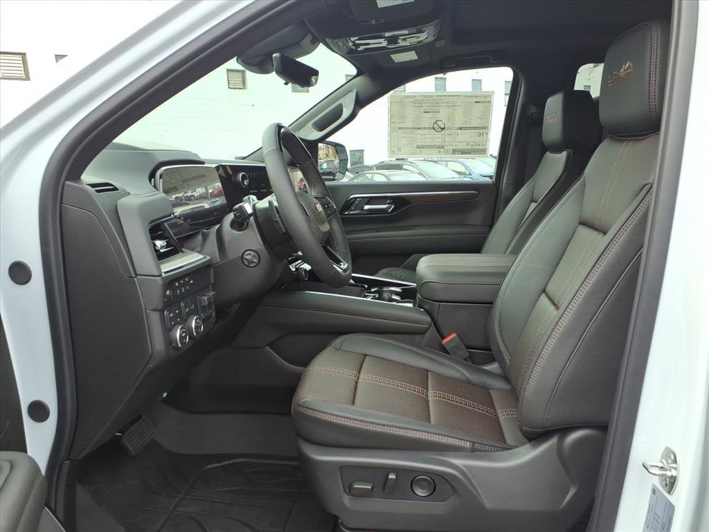 2026 Chevrolet Tahoe High Country photo 4