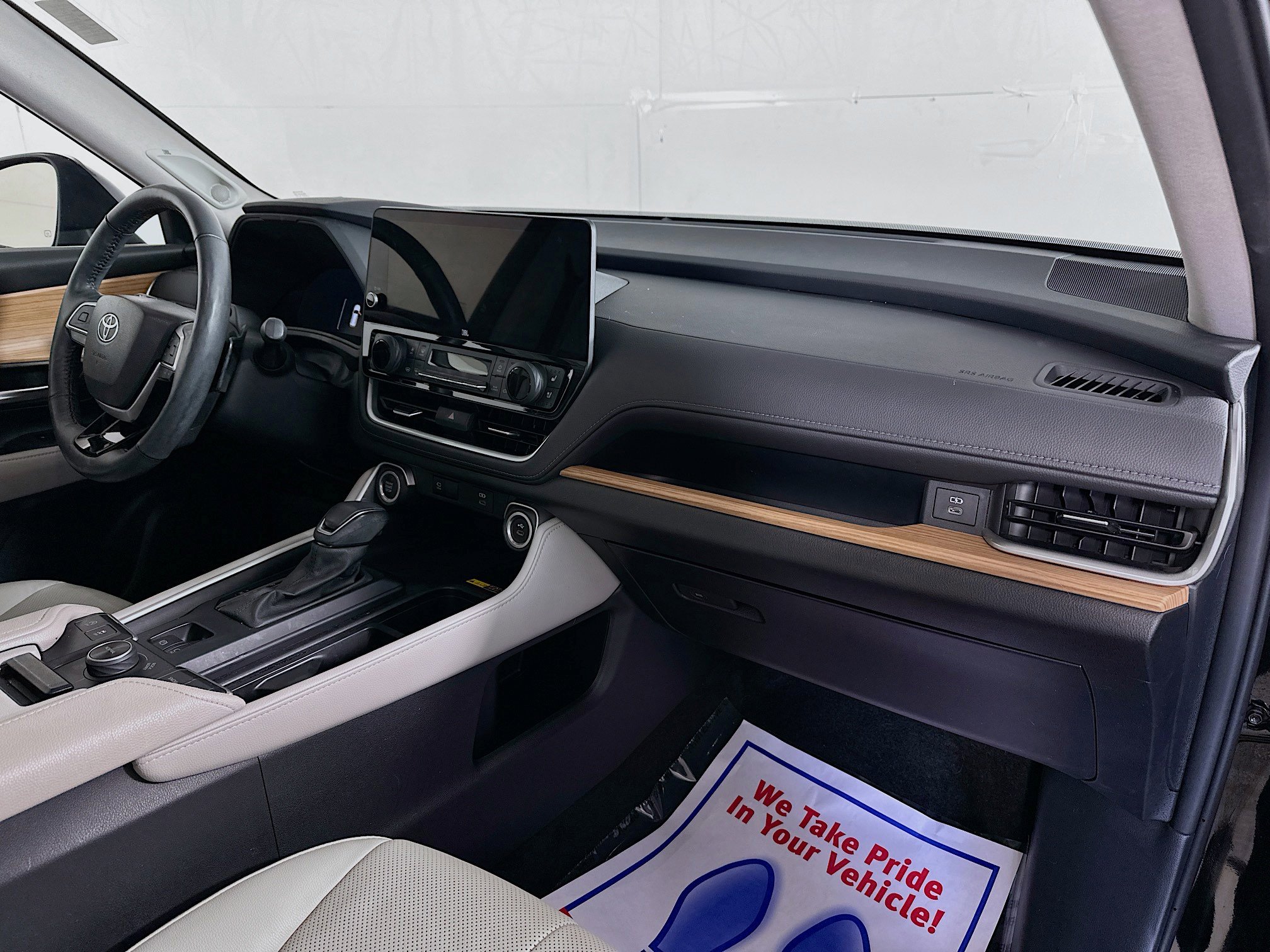 2024 Toyota Grand Highlander Platinum photo 28