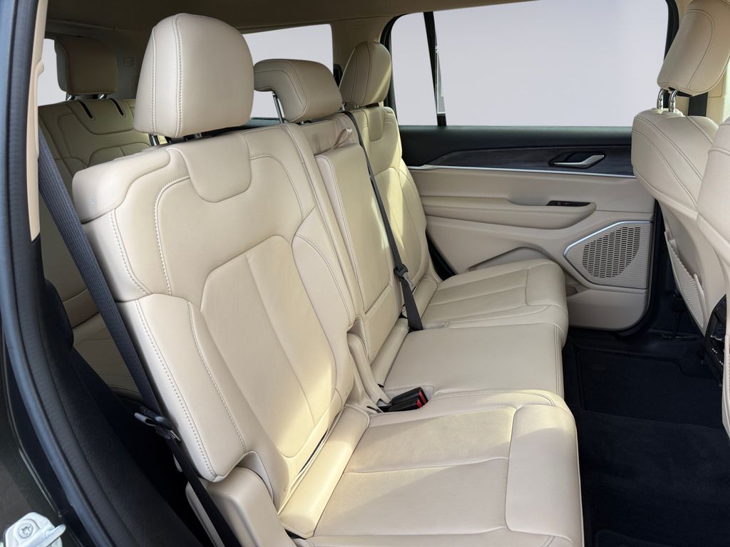 2022 Jeep Grand Cherokee Limited photo 17