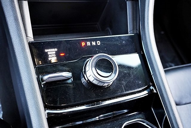 Used 2023 Red Jeep Limited image 31