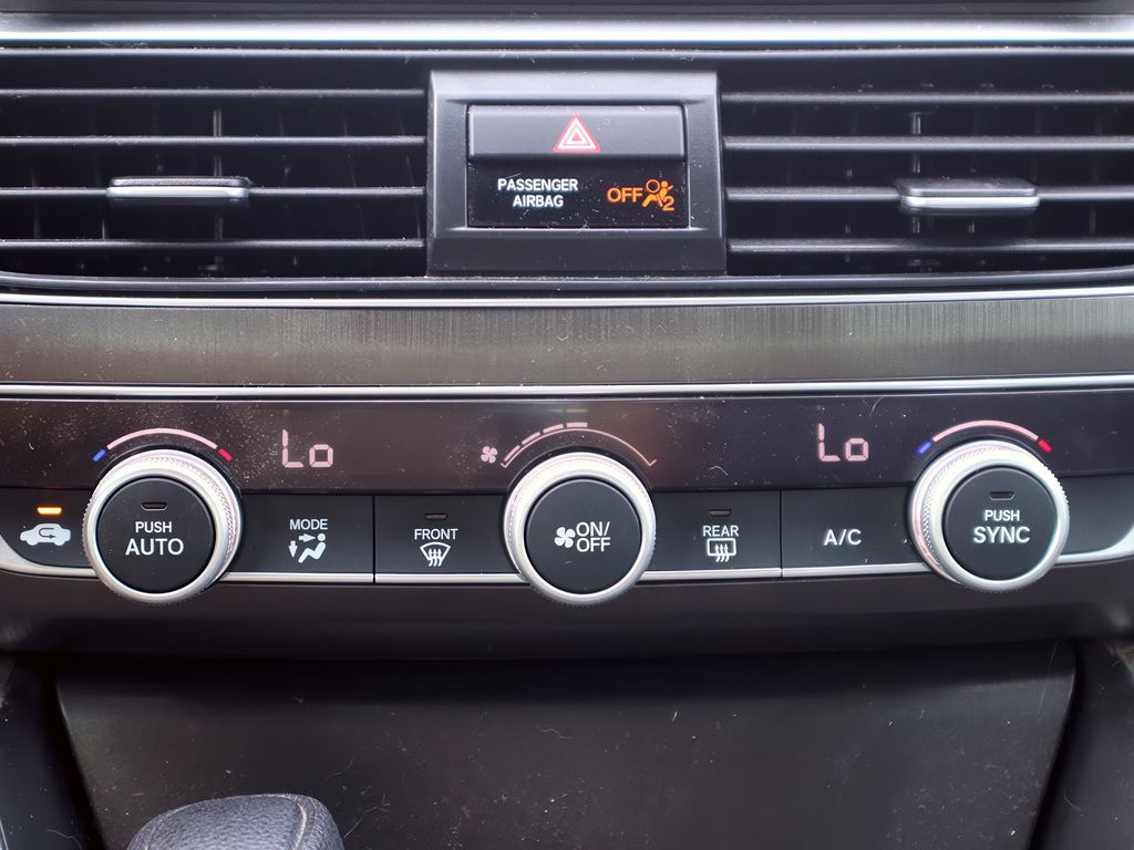 2019 Honda Accord LX 1.5T photo 20
