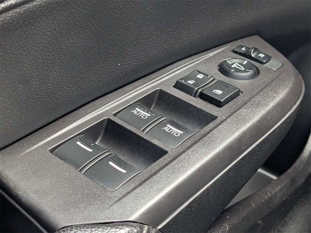 2017 Acura ILX Premium Technology Plus photo 19
