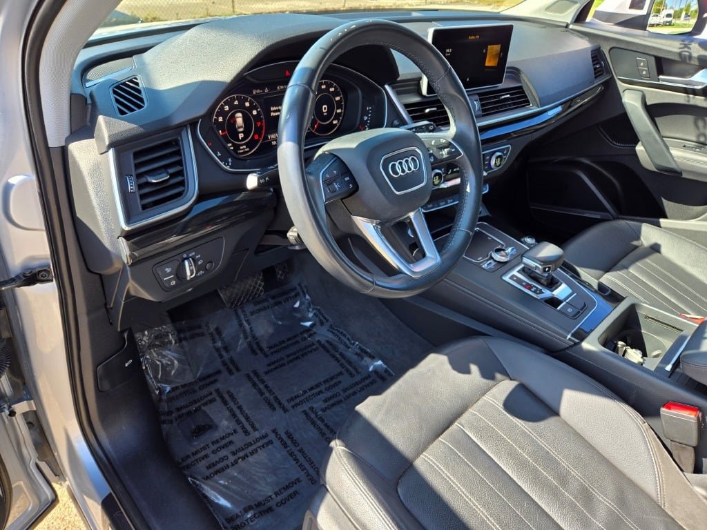 2020 Audi Q5 45 Premium Plus photo 21