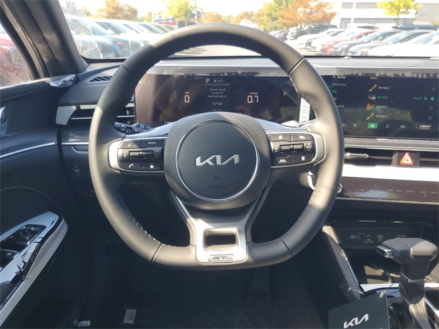 2025 Kia K5 GT-Line photo 7